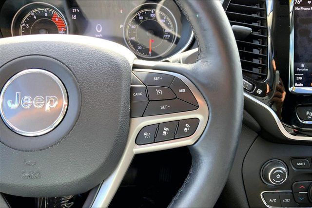 Used 2019 Jeep Cherokee Limited w/ Luxury Group AWD/4WD image 18
