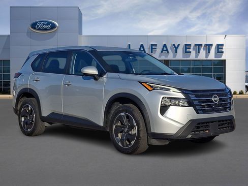 Used 2024 Nissan Rogue SV AWD/4WD image 1