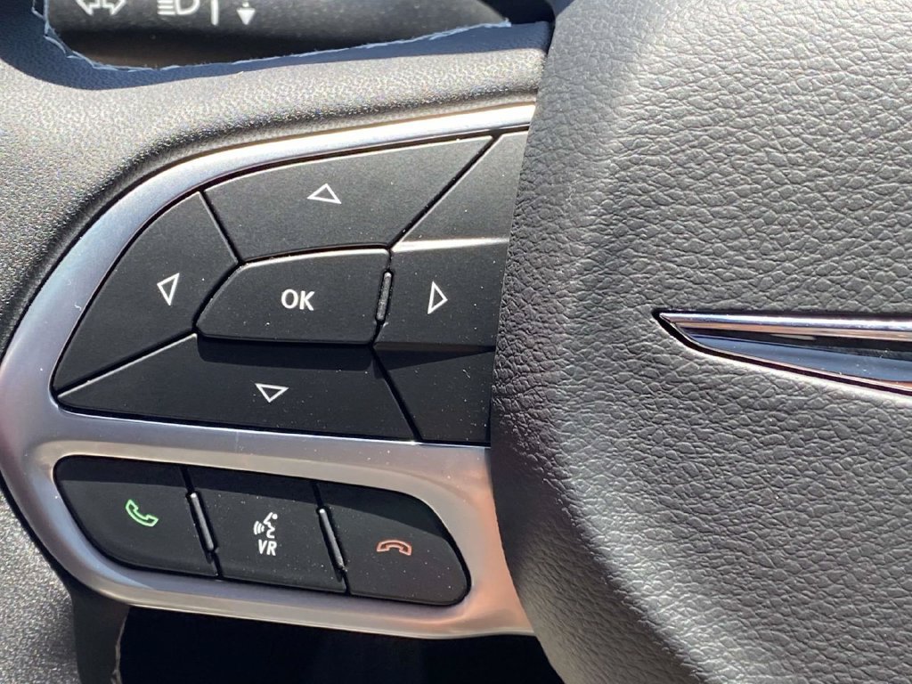 New 2026 Chrysler Pacifica Select AWD/4WD image 50