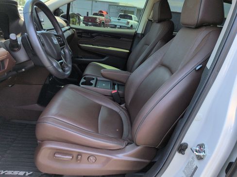 Used 2025 Honda Odyssey Touring image 15