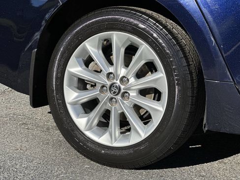 Used 2022 Toyota Corolla LE w/ LE Convenience Package image 8