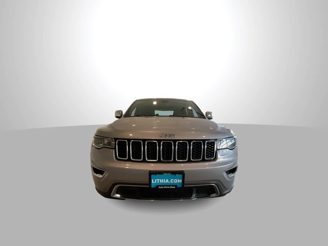 Used 2018 Jeep Grand Cherokee Limited AWD/4WD image 3