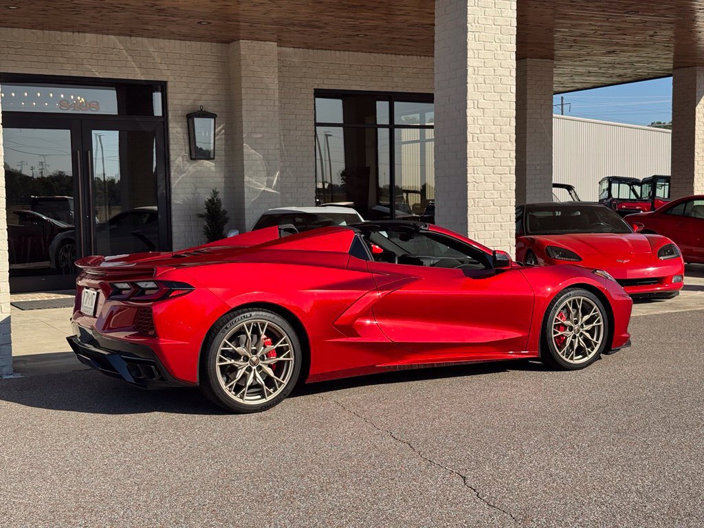 Used 2024 Chevrolet Corvette Stingray Preferred Conv w/ 2LT RWD image 28