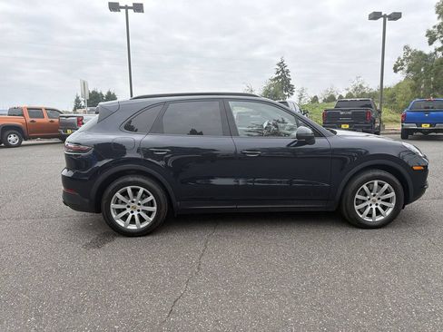 Used 2022 Porsche Cayenne S AWD/4WD image 2