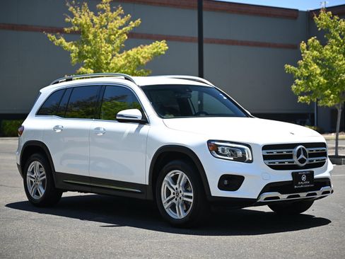 Used 2021 Mercedes-Benz GLB 250 4MATIC image 1