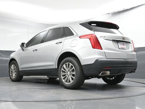 Used 2018 Cadillac XT5 Luxury w/ Driver Awareness Package image 29
