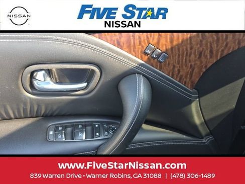 Used 2020 Nissan Armada SL w/ Premium Package RWD image 13