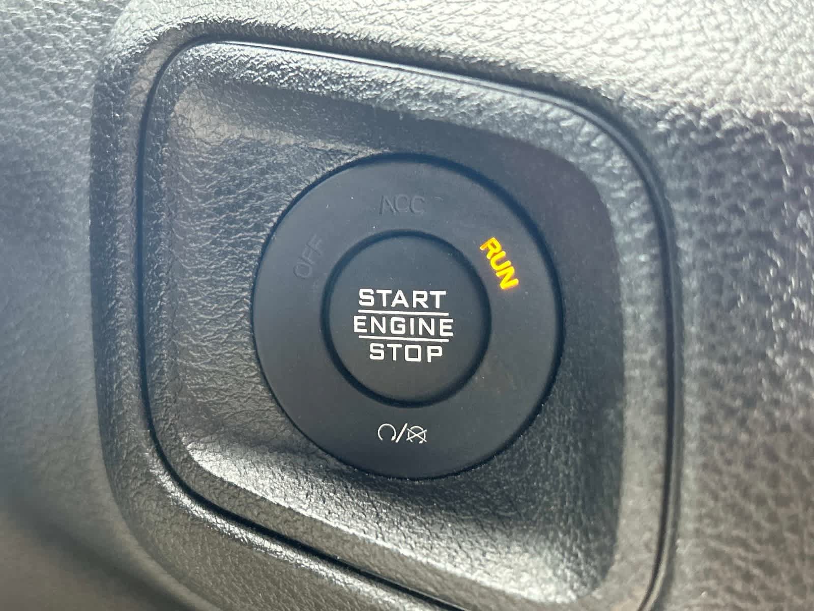 Used 2024 Jeep Wrangler Unlimited AWD/4WD image 29
