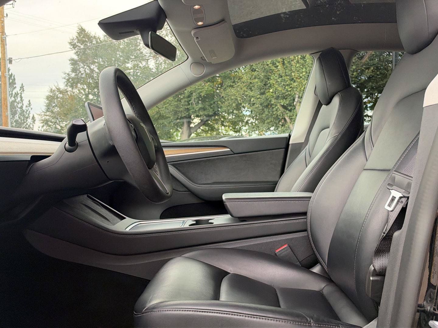 Used 2022 Tesla Model Y Performance AWD/4WD image 13