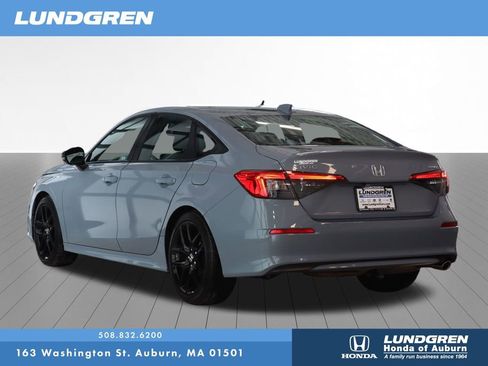 Used 2024 Honda Civic Sport image 3
