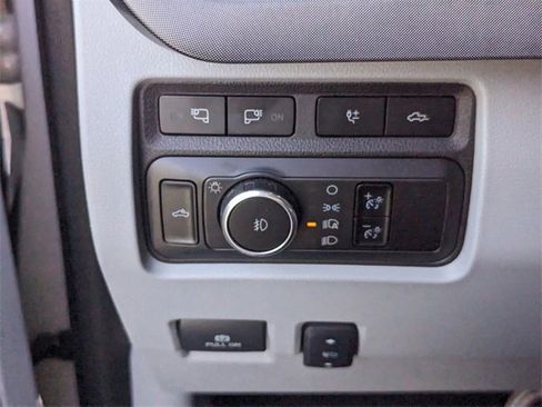 Certified 2024 Ford F350 Limited w/ FX4 Off-Road Package image 29