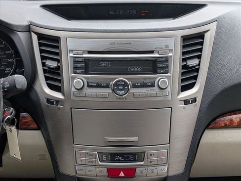 Used 2011 Subaru Outback 3.6R Limited w/ PWR Moonroof Pkg AWD/4WD image 11
