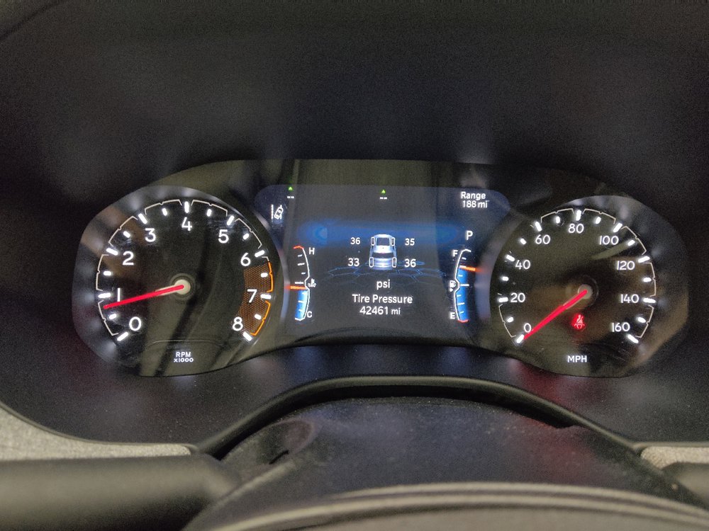 Used 2025 Jeep Compass Latitude w/ Sun & Sound Group AWD/4WD image 23