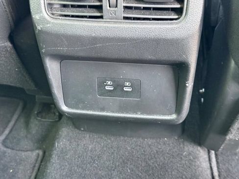 Used 2024 Nissan Rogue SV AWD/4WD image 14