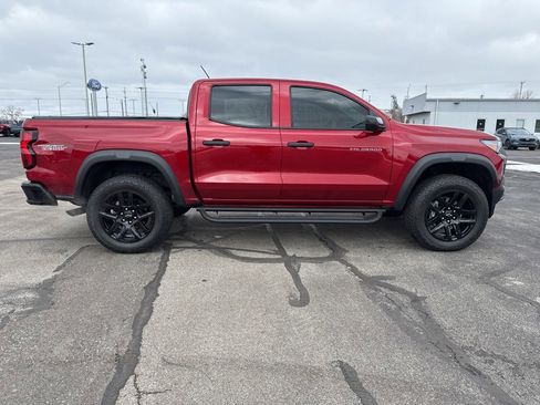Used 2024 Chevrolet Colorado Trail Boss w/ Technology Package image 8