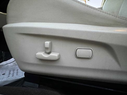 Used 2014 Subaru Outback 2.5i Limited image 14