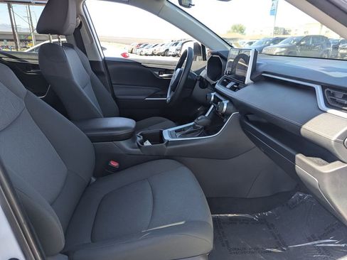Used 2023 Toyota RAV4 XLE AWD/4WD image 33