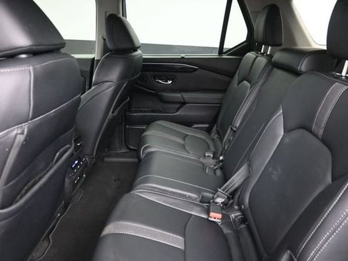 Certified 2025 Honda Pilot EX-L image 19