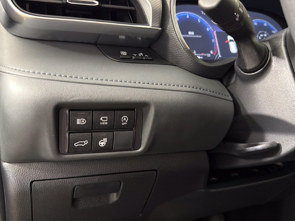 Used 2023 Toyota Highlander Platinum AWD/4WD image 20