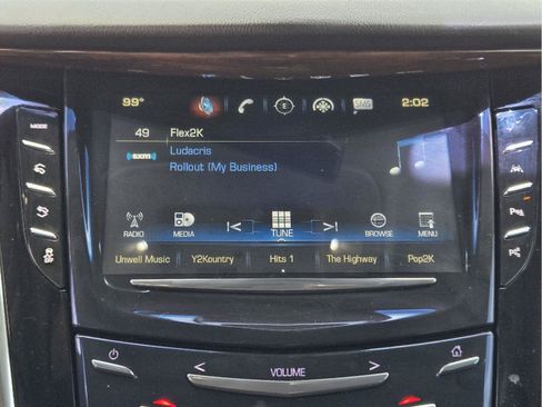 Used 2018 Cadillac Escalade ESV Luxury RWD image 15
