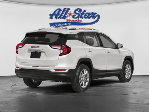 Used 2024 GMC Terrain SLE AWD/4WD image 2