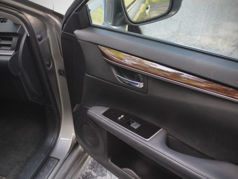 Used 2016 Lexus ES 350 w/ Navigation System Package FWD image 40