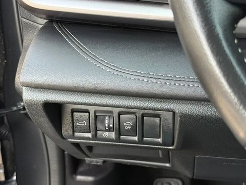 Used 2025 Subaru Outback Limited AWD/4WD image 16