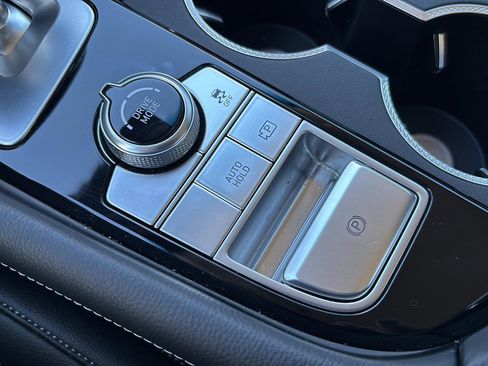 Certified 2026 Genesis G70 2.5T image 32