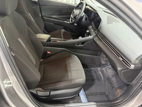 Used 2023 Hyundai Elantra SEL FWD image 28