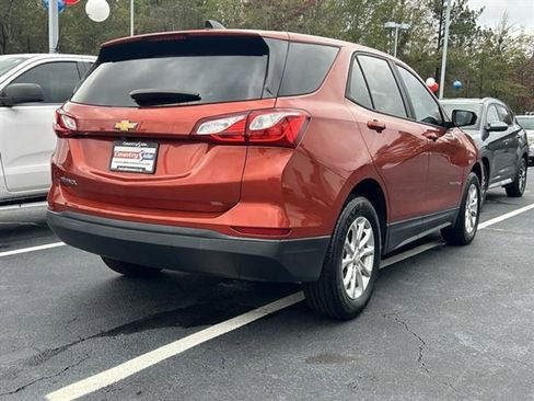 Used 2020 Chevrolet Equinox LS w/ LS Convenience Package image 5