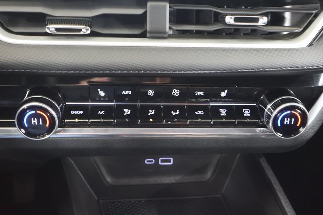 Used 2025 Chevrolet Equinox LT w/ Convenience Package II AWD/4WD image 21