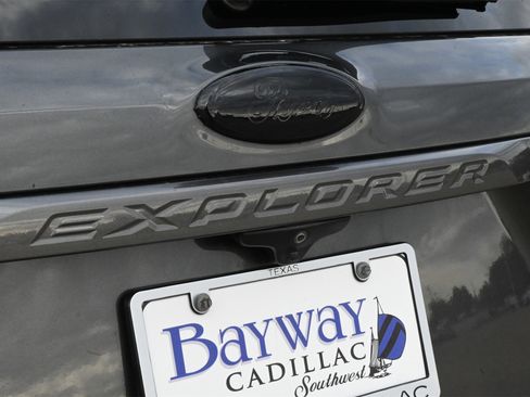 Used 2019 Ford Explorer XLT w/ Equipment Group 202A image 20