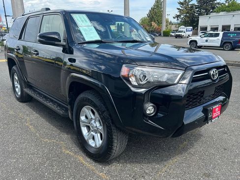 Certified 2024 Toyota 4Runner SR5 Premium w/ Moonroof Package AWD/4WD image 3