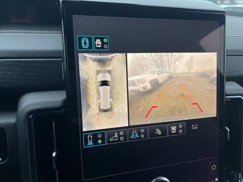 Used 2025 GMC Yukon AT4 Ultimate w/ LPO, Floor Liner Package image 11