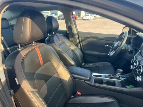 Used 2020 Nissan Sentra SR w/ Premium Package FWD image 33