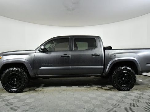 Used 2018 Toyota Tacoma SR5 image 16