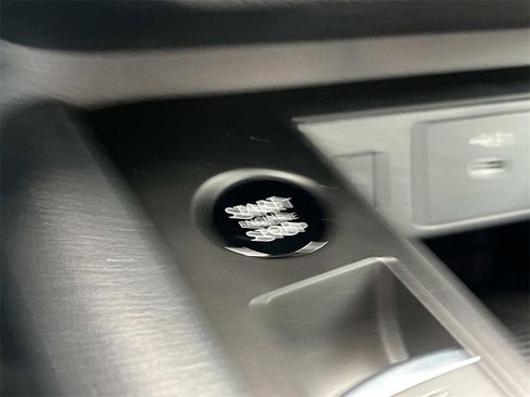 New 2026 Nissan Kicks SV image 27