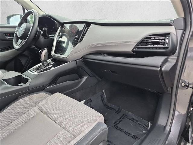 Used 2025 Subaru Outback Premium AWD/4WD image 23