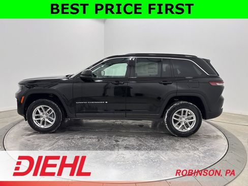 New 2025 Jeep Grand Cherokee Laredo w/ Luxury Tech Group I image 4