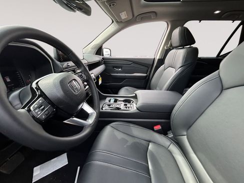 New 2026 Honda Pilot Touring image 9