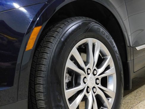 Used 2022 Cadillac XT5 Premium Luxury AWD/4WD image 17