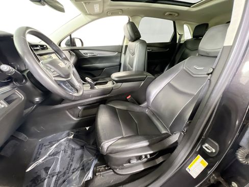 Used 2018 Cadillac XT5 Luxury w/ Driver Awareness Package image 22