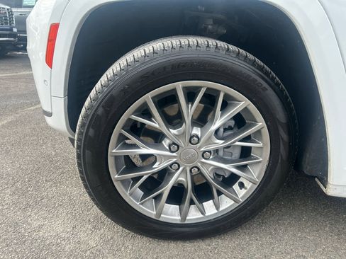 Used 2024 Jeep Grand Cherokee L Summit image 14