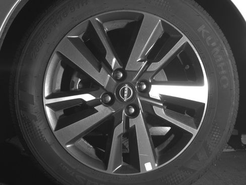 Used 2025 Nissan Versa SV FWD image 12
