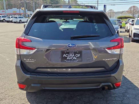 Used 2023 Subaru Forester Premium AWD/4WD image 6