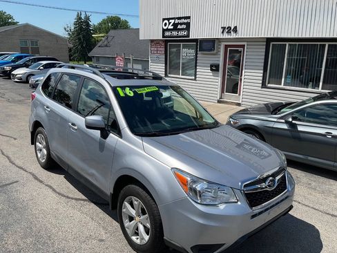 Used 2016 Subaru Forester 2.5i Premium w/ All-Weather Package AWD/4WD image 2