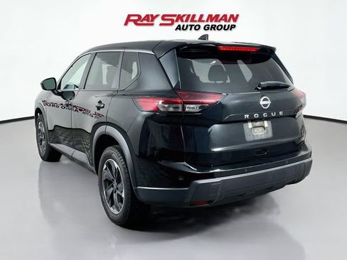 Used 2025 Nissan Rogue SV FWD image 5