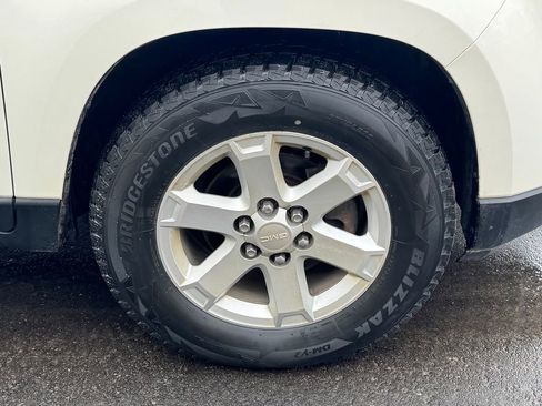 Used 2015 GMC Acadia SLE image 49