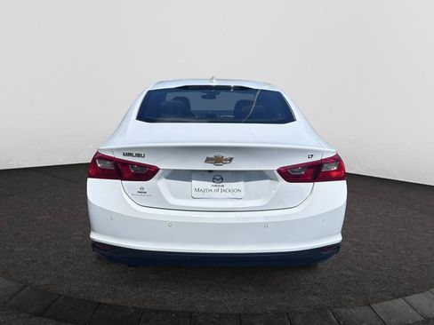 Used 2025 Chevrolet Malibu LT FWD image 4