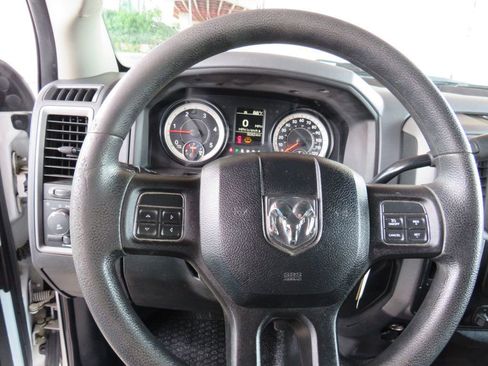 Used 2016 RAM 3500 Tradesman w/ Chrome Appearance Group image 8